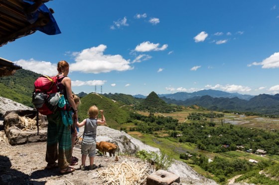 International tourists are interest in natural landscape of Vietnam (Photo: SGGP)
