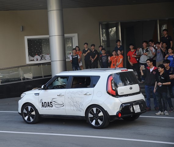 A self-driving car for experiencing in the event of Open Camp