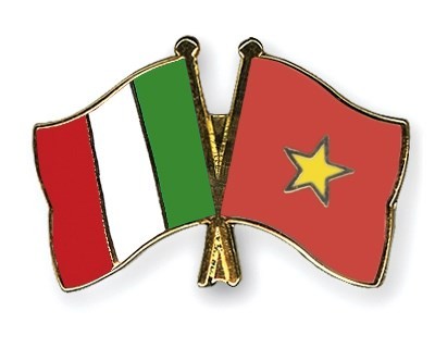 Sustainability will be the theme of the Italian Embassy’s activities to celebrate 45 years of diplomatic relations between Vietnam and Italy in 2018. (Photo: crossed-flag-pins.com)