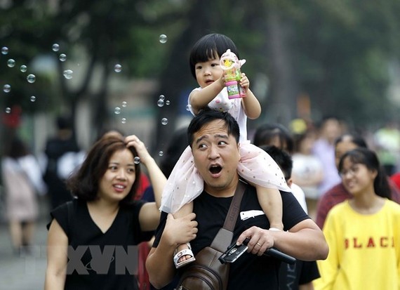 UNICEF Vietnam launches parenting site on Father’s Day