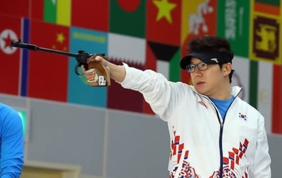 Four-time Olympic shooting champion Jin Jong-oh (Photo: heraldm.com)