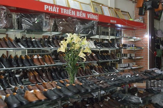 A footwear store in Hanoi’s Phu Xuyen district (Source: VNA)