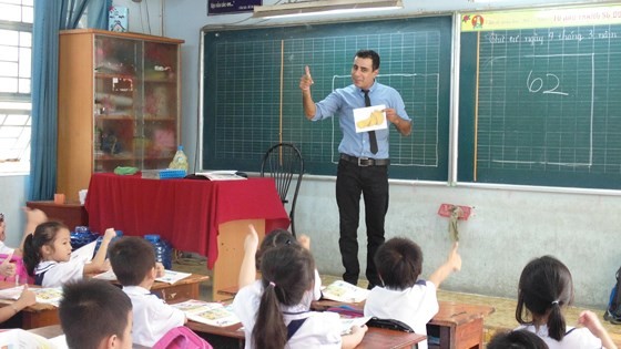 Name of English teachers in schools in HCMC publicized