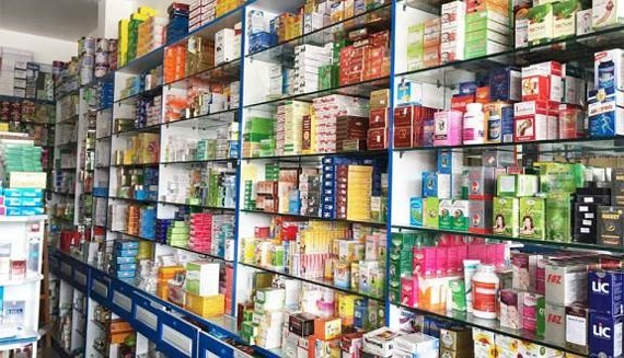 Vietnamese government encourages people to use locally-made medicine (Photo: SGGP)