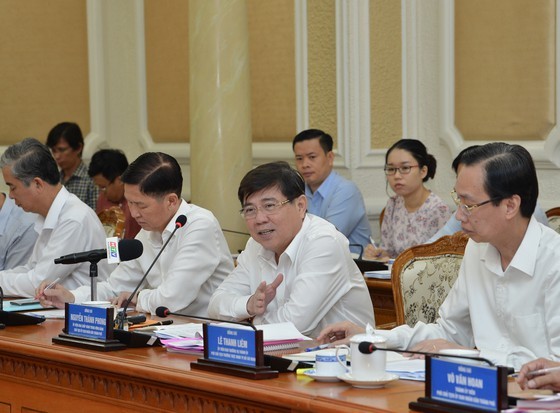 Chairman NGuyen Thanh Phong at the conference (Photo: SGGP)