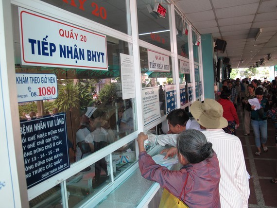 HCMC provides at-home examination for elderly citizens amid Covid-19 pandemic (Photo: SGGP)
