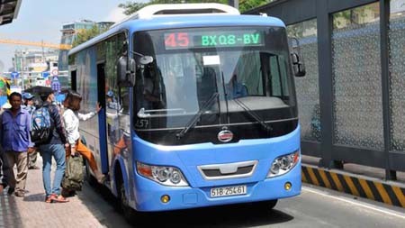 CNG buses are used in HCMC to reduce greenhouse gases. (Photo: SGGP)