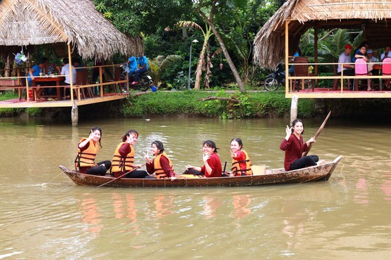 A tour in the Mekong Delta (Photo: SGGP)