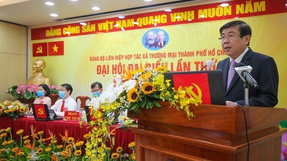 Chairman Phong speaks at the meeting (Photo: SGGP)