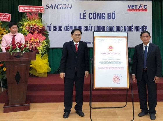 The Vocational Education and Training Accreditation Center (VETAC) under the Saigon Academy was yesterday officially launched (Photo: SGGP)
