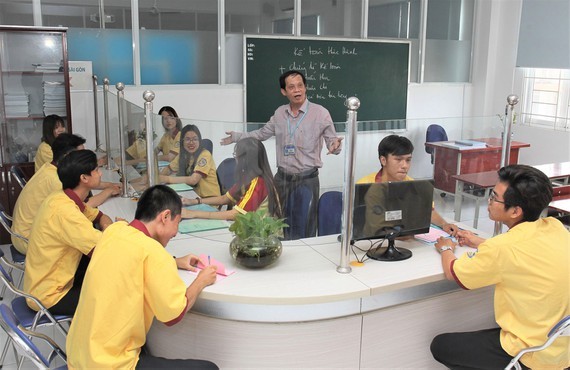 a lesson at a vocational education and training facility (Photo: SGGP)