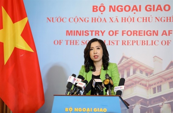 Spokesperson for the foreign ministry Le Thi Thu Hang answered reporters' questions during a press briefing in Hanoi on Thursday ( VNA/VNS Photo).