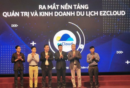 The launching ceremony of ezCloud on December 11 at the head office of the Ministry of Information and Communications in Hanoi. (Photo: SGGP)