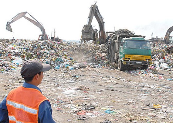 At a landfill in Ho Chi Minh City (Photo: SGGP)