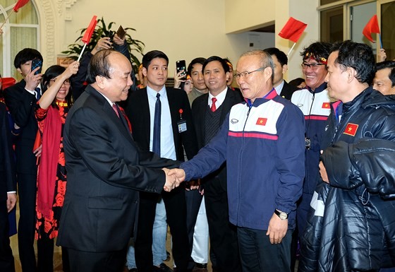 PM Nguyen Xuan Phuc honors success and efforts of the Vietnam national under-23 team