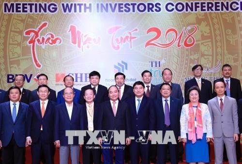 Prime Minister Nguyen Xuan Phuc (middle, front) and delegates at the conference (Photo: VNA)