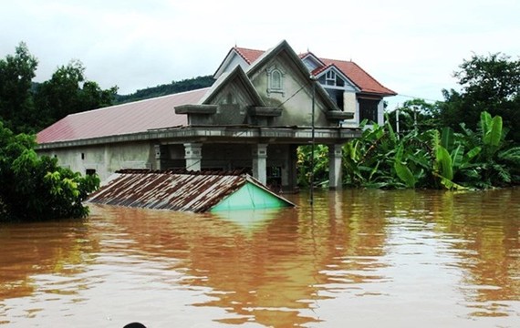 UNDP to build  1,300  safe houses  for coastal communities in Vietnam  