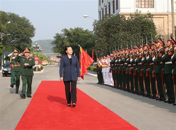 National Assembly Chairwoman Nguyen Thi Kim Ngan visits Military Zone 1 (Photo: VNA)