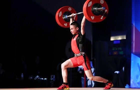 Vietnamese weightlifter Do Tu Tung  sets youth world record