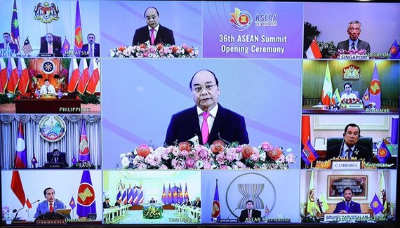 The 36th ASEAN Summit themed “Cohesive and Responsive ASEAN” took place in Hanoi on June 26 under the chair by Prime Minister Nguyen Xuan Phuc. (Photo: VNA)