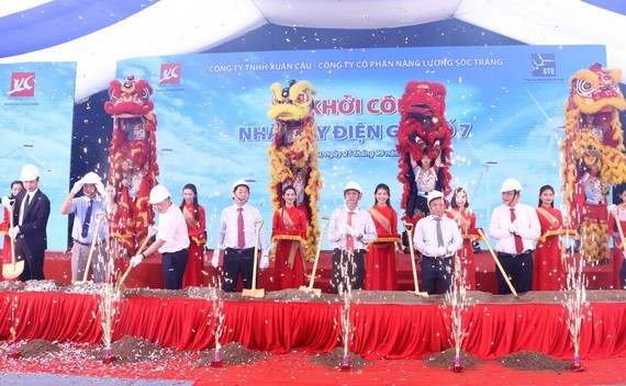 A groundbreaking ceremony for the wind power plant project No. 7 in Soc Trang Province