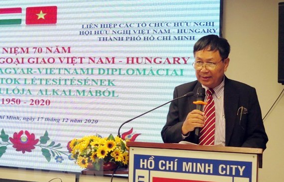 Vice Chairman of the Vietnam-Hungary Friendship Association in Ho Chi Minh City Nguyen Quang Vinh speaks at the ceremony. (Photo:VNA) 