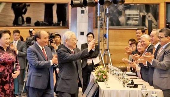 Party General Secretary and State President Nguyen Phu Trong, Prime Minister Nguyen Xuan Phuc, and Chairwoman of the National Assembly Nguyen Thi Kim Ngan attend the opening ceremony of the 37th ASEAN Summit. (Photo: VNA)