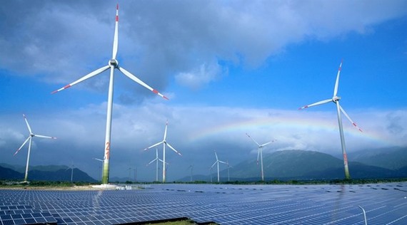The wind and solar power plant project in Loi Hai and Bac Phong communes of Thuan Bac district has been carried out quickly thanks to support from Ninh Thuan province's authorities (Photo: VNA)