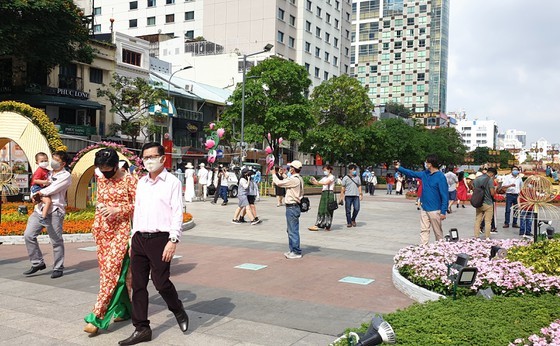 Visitors at Nguyen Hue Flower Street
