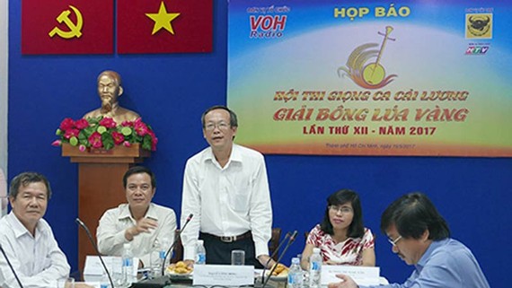Ông Lê Công Đồng - Giám đốc Đài TNND TPHCM (VOH) phát biểu tại buổi họp báo sáng 16-5