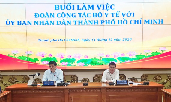 Đồng chí Nguyễn Thành Phong, Ủy viên Trung ương Đảng, Phó Bí thư Thành ủy, Chủ tịch UBND TPHCM và Bộ trưởng Bộ Y tế Nguyễn Thanh Long chủ trì buổi làm việc