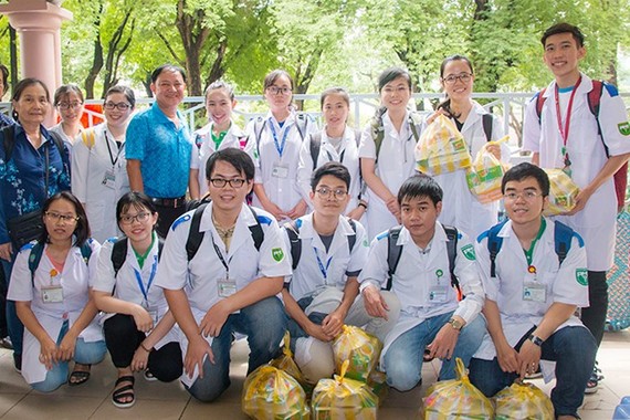 Sinh viên Trường Đại học Y khoa Phạm Ngọc Thạch tham gia phòng chống dịch Covid-19