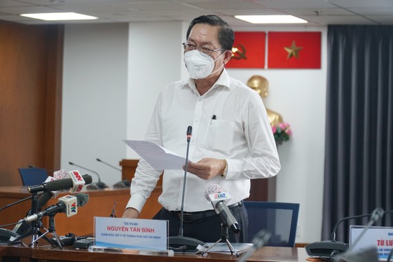GS-TS Nguyễn Tấn Bỉnh thông tin tại buổi họp báo