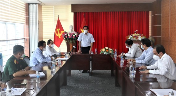 Phó Bí thư Thường trực Thành ủy Phan Văn Mãi phát biểu tại buổi làm việc