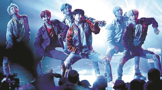 Nhóm nhạc BTS, một trong các biểu tượng văn hóa của Hàn Quốc 