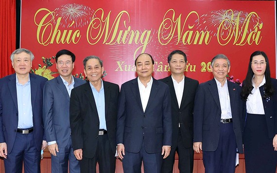 Thủ tướng Nguyễn Xuân Phúc và các đại biểu dự buổi chúc Tết tại Đà Nẵng. Ảnh: TTXVN