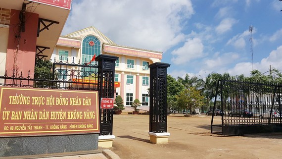 Trụ sở UBND huyện Krông Năng, nơi có nhiều cán bộ sai phạm trong việc làm lộ đề thi công chức cấp xã 