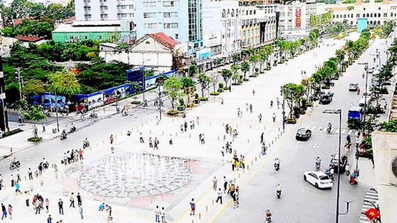 Cấm các loại xe vào đường Nguyễn Huệ sáng 6-8