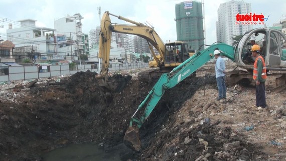 圖為杭龐涌二期復原項目在施工中。（圖源：年輕報視頻截圖）