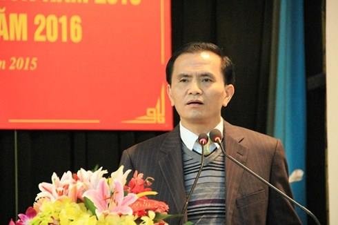 清化省副主席吳文俊被革職。