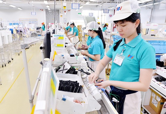 新順出口加工區日本 FAPV 公司生產線。