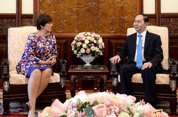 國家主席陳大光接見比利時駐越大使讓娜‧羅卡斯女士。（圖源：VOV）