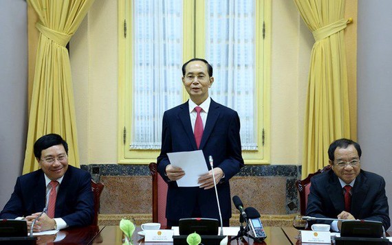 國家主席陳大光接見並責成任務予2018-2021年任期24名大使及越南駐外國機關首長。（圖源：VOV）