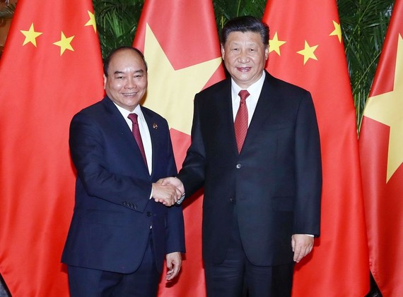 政府總理阮春福與中國國家主席習近平在會見中討論多項問題。（圖源：越通社）