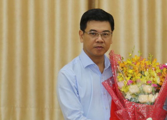 新任第一郡人委會主席阮文勇同志。