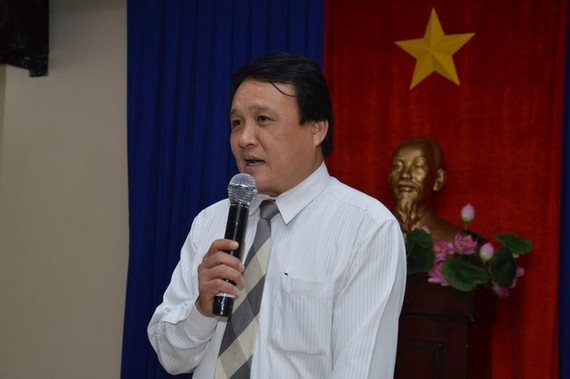 市旅居海外越南人委員會主任馮功勇在會議上發言。（圖源：青松）