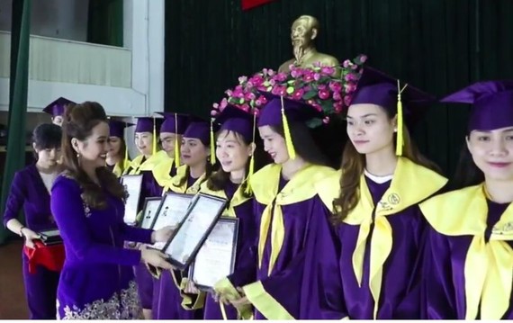 kelly pang美甲培訓中心日前舉辦的今年首個畢業典禮。