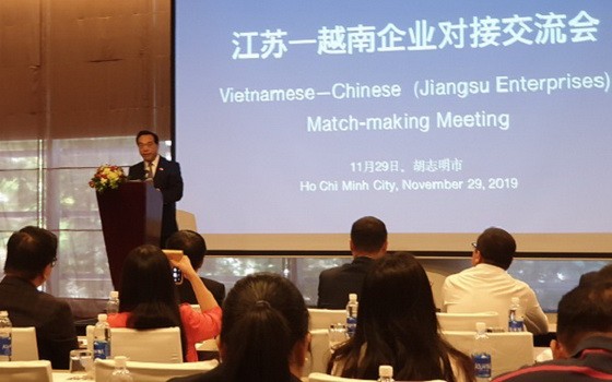 浙江省政協副主席王榮平在企業對接交流會上發言。（圖源：黎美）