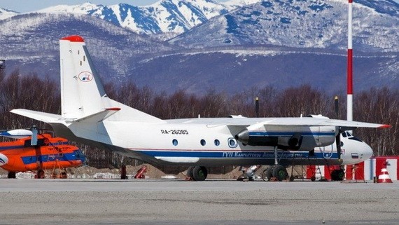 在彼得羅巴甫洛夫斯克機場看到的安-26 客機。（圖源：路透社）