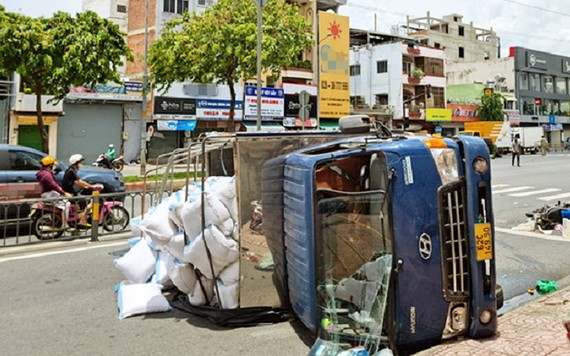 於8月9日在徑陽王街發生，導致兩人受傷和一人死亡的交通事故現場。